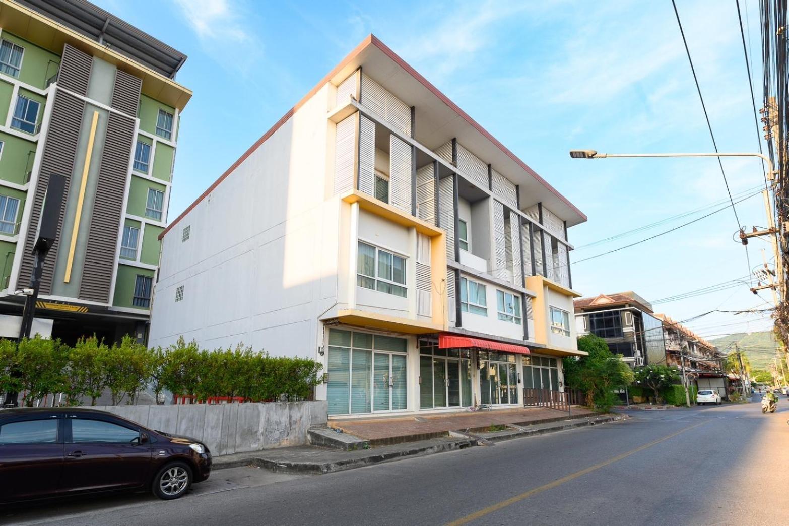 Calla House Hatyai For 18pax In Prime Location 6 Mins Drive To Lee Grd Ferienhaus