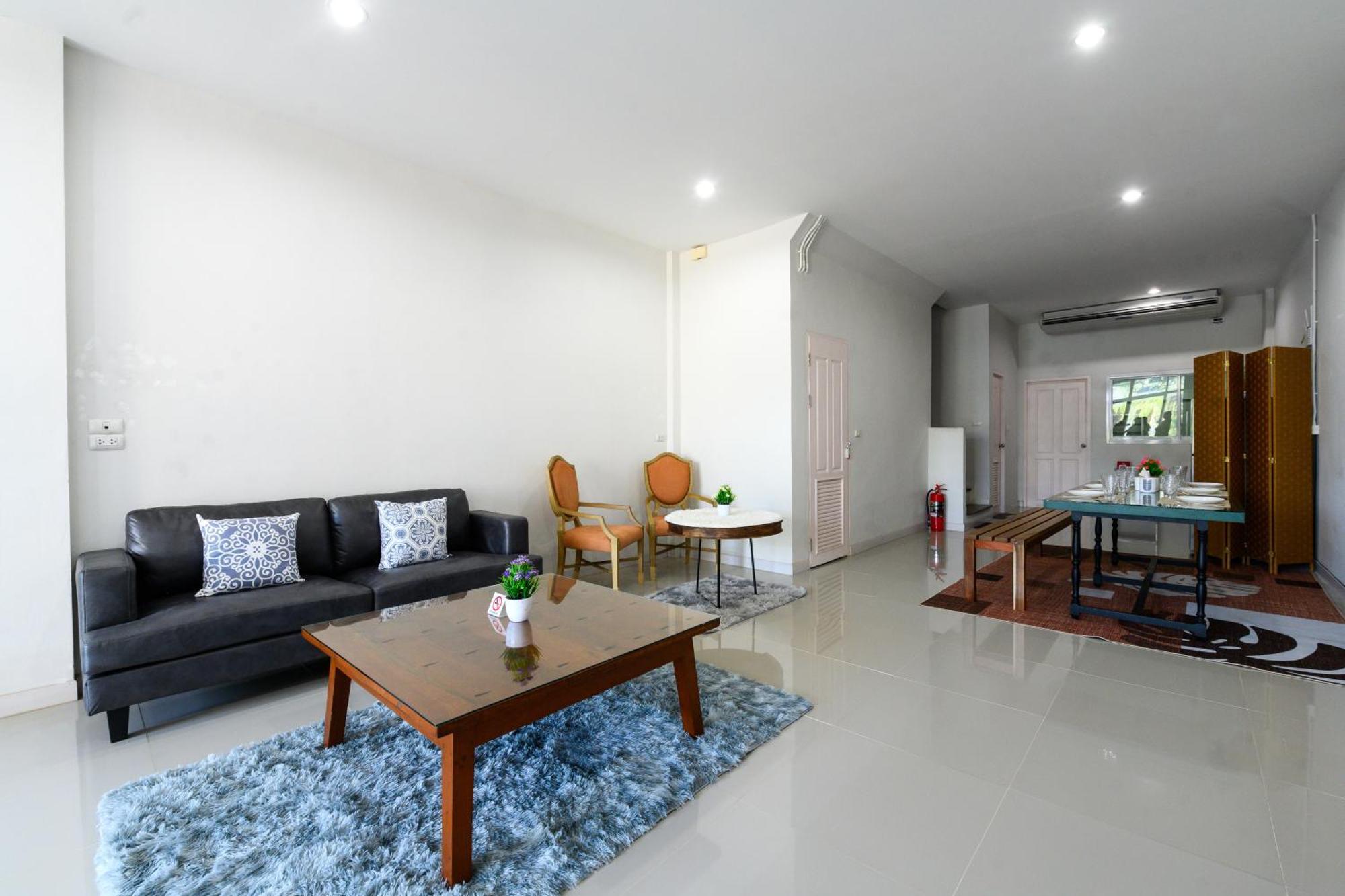 Calla House Hatyai For 18pax In Prime Location 6 Mins Drive To Lee Grd * Hat Yai