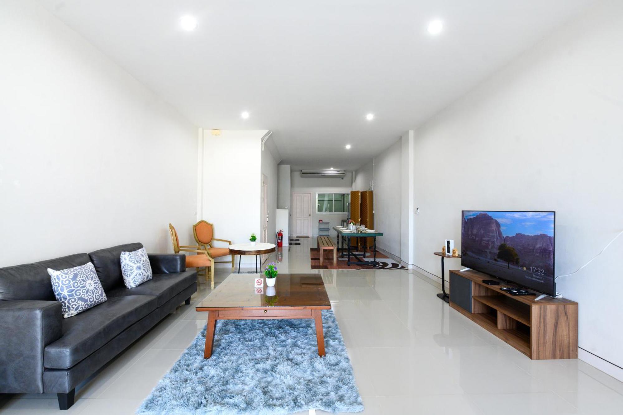Calla House Hatyai For 18pax In Prime Location 6 Mins Drive To Lee Grd Ferienhaus